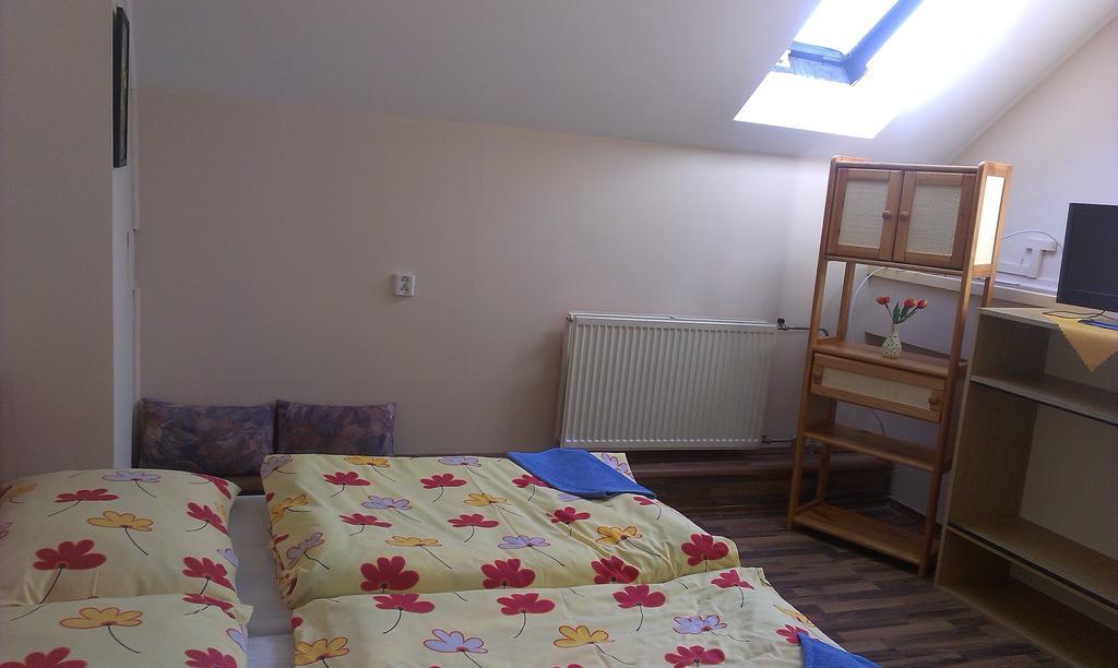 Penzión Marína pri Slovenskej reštaurácii Brezno Quarto foto